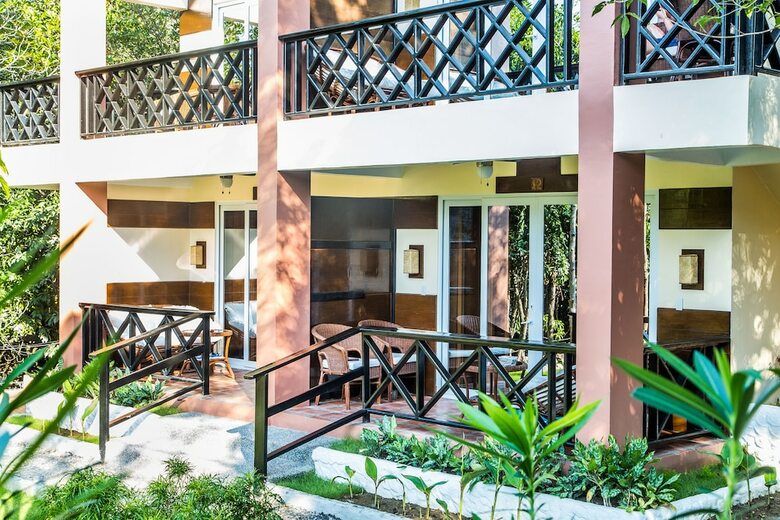 Hotel Edgewater Dive & Spa Resort