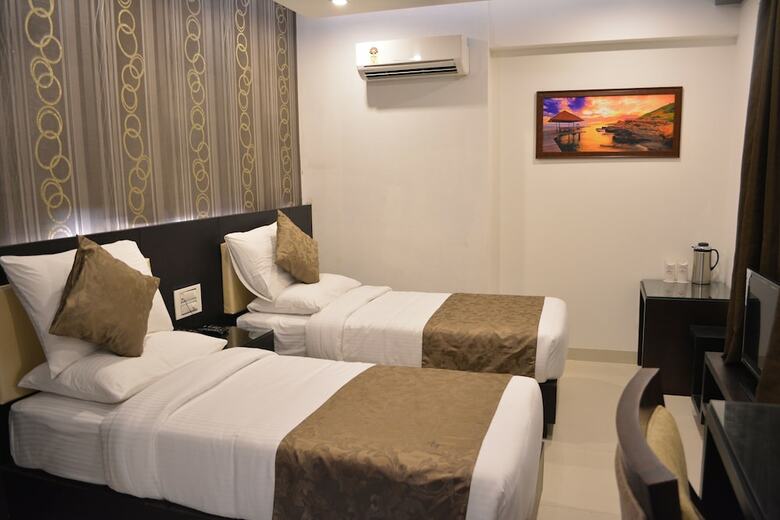 Hotel The City Grand