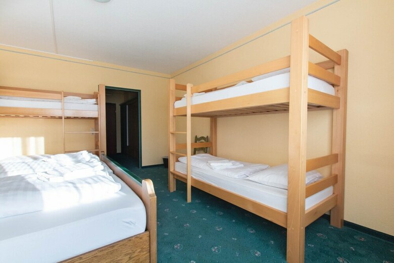 Hostal Jugendhaus Edelwei�