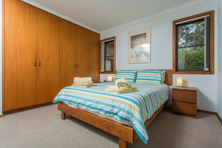 'cliff 64' Cliff Top Home
