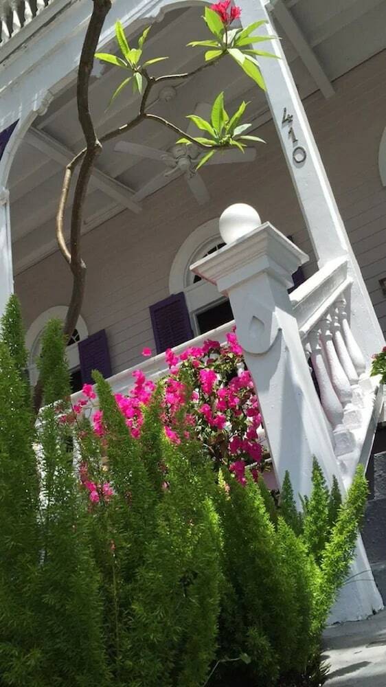 Bed & Breakfast Marrero's Guest Mansion