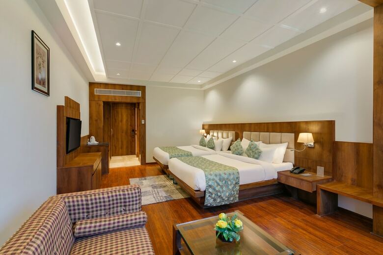Hotel Alokik Resort-pure Veg