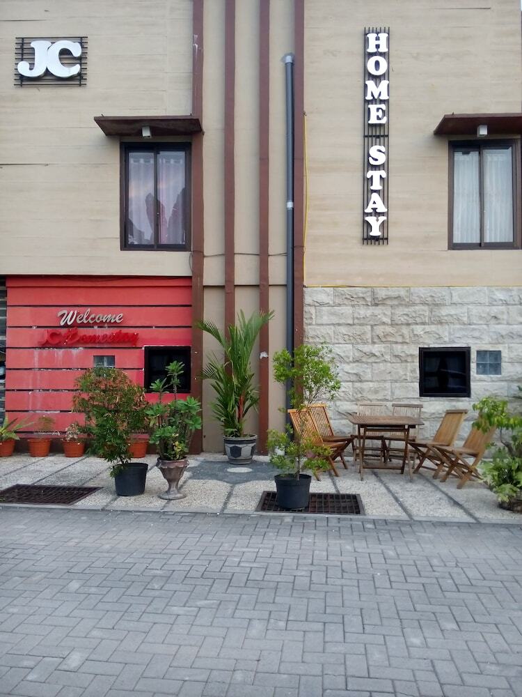 Hotel Jc Homestay Jember