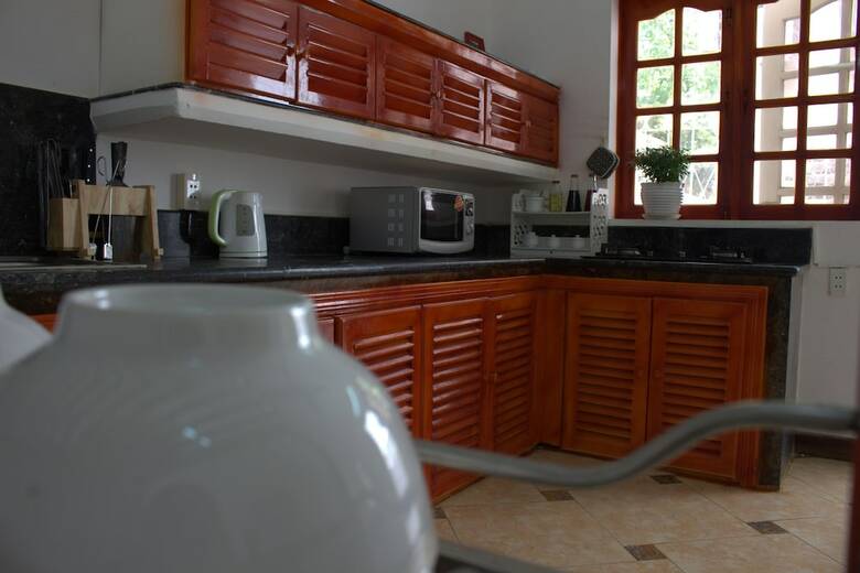Des Ami Villa