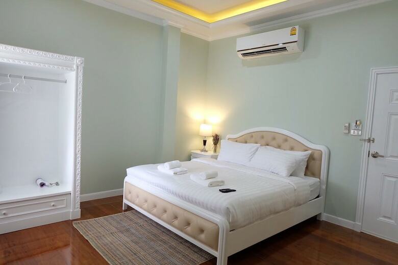 Hotel Aquna Hua Hin Resort