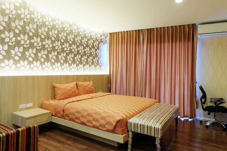Kanyarat Lakeview Condominium By Wilai