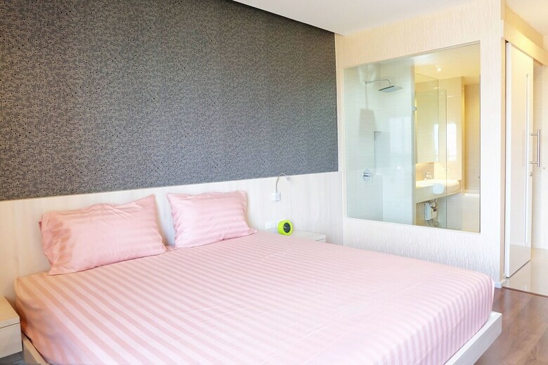 Kanyarat Lakeview Condominium By Wilai