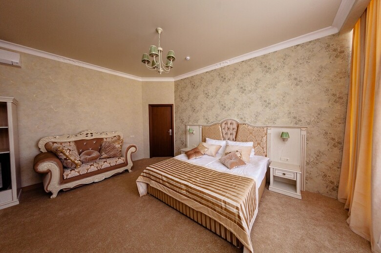 Palazzo Hotel