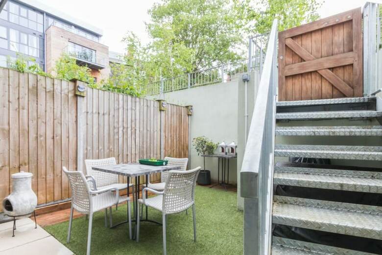 Apartamentos Beautiful Duplex Flat, Sleeps 6, Close To Tube