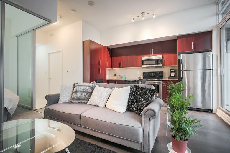 Noel Suites - Air Canada Centre