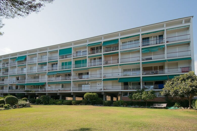 Apartamentos Sant Pol Beach