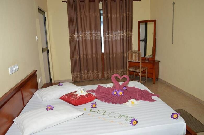 Hotel Polhena Bay Resort