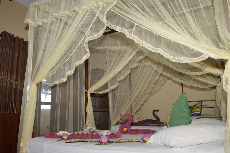 Hotel Polhena Bay Resort