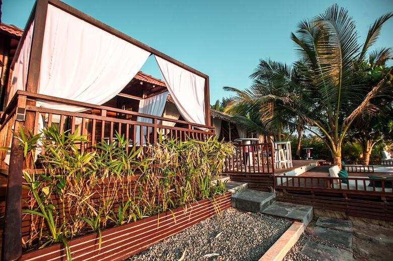Hotel Sinq Beach Morjim