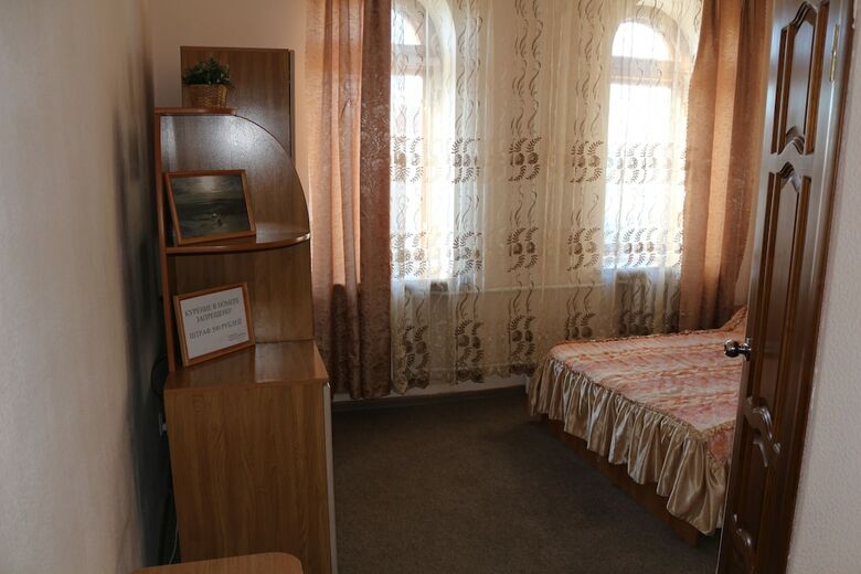 Hostal Gostiny Dvor Hotel - Hostel