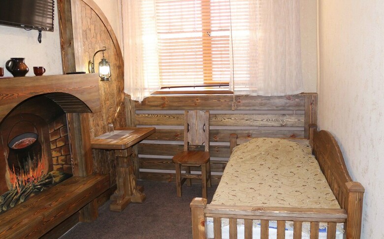 Hostal Gostiny Dvor Hotel - Hostel