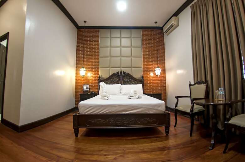 Vigan Plaza Hotel