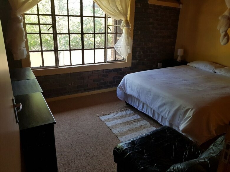 Posada Ama-zing African Safaris Lodge