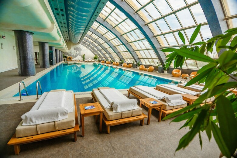 Green City Hotel