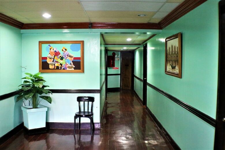 Hotel Zen Rooms Vest Grand Suites Bohol