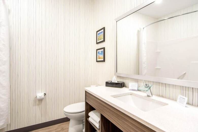 Hotel Comfort Inn & Suites