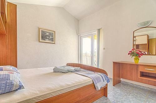 Comfort Pool Apartments