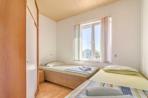 Comfort Pool Apartments