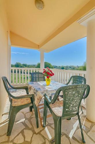 Comfort Pool Apartments