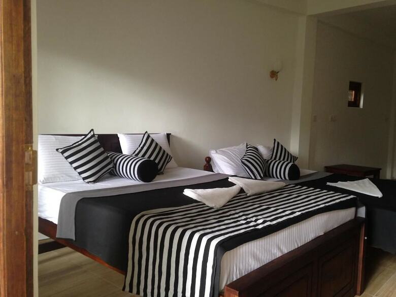 Hotel Ella 4 You