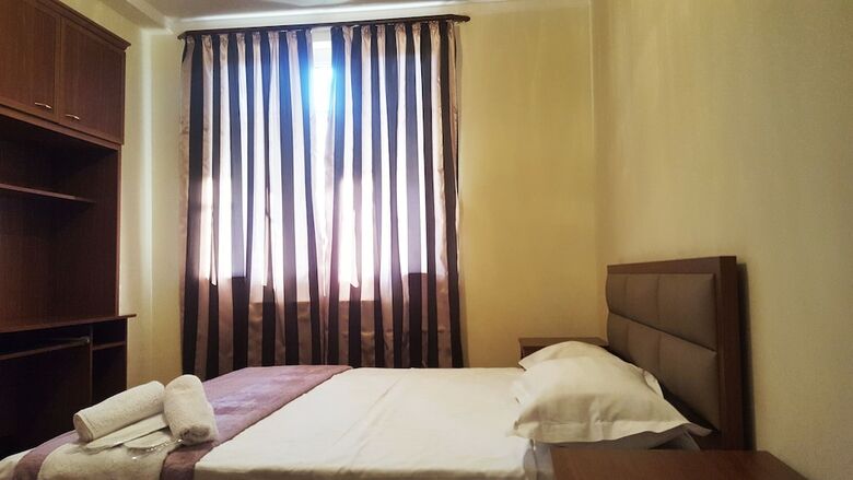 Hostal Friendship Hostel & Tours 2