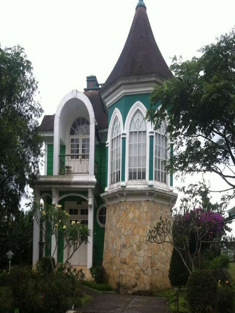 Villa Kota Bunga Tulip