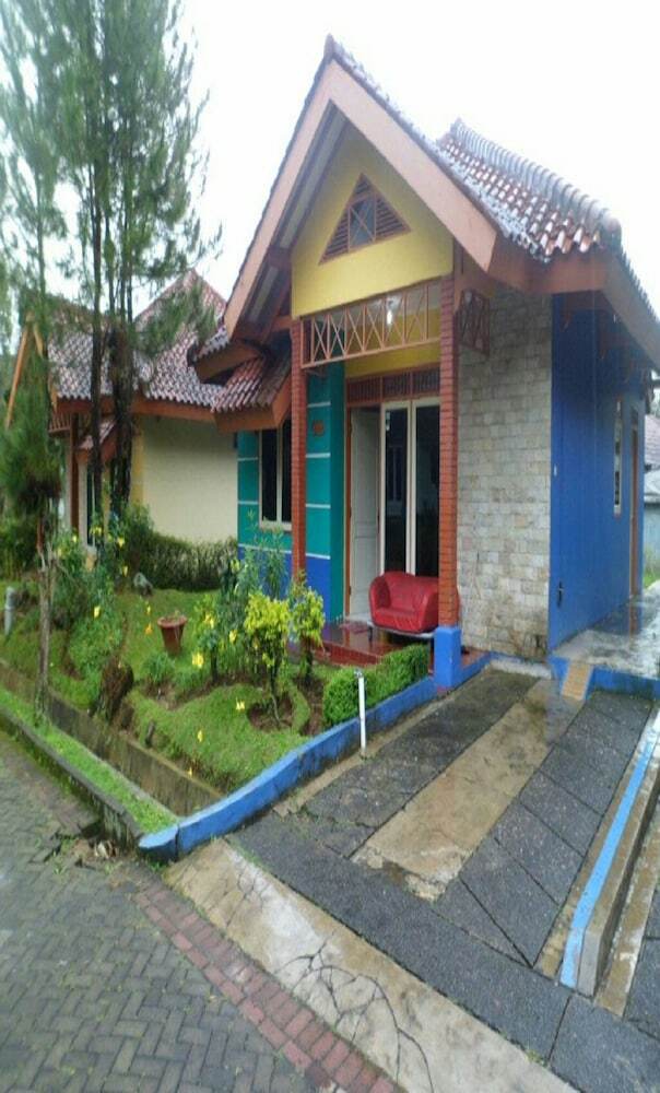 Villa Kota Bunga Tulip