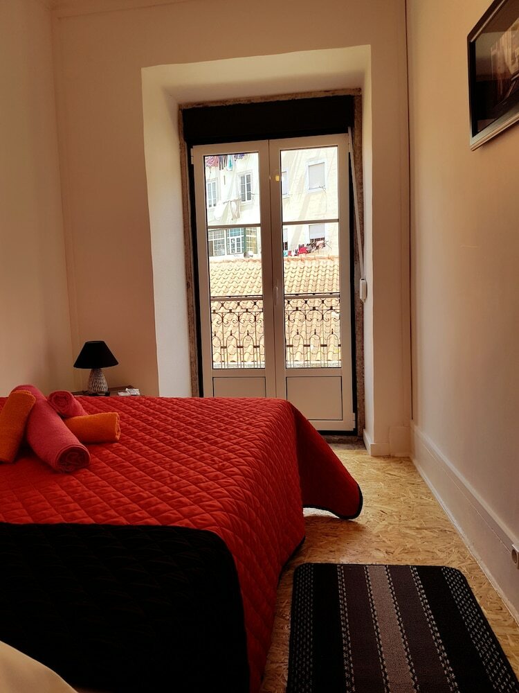 Hostal Stars Rooms Mouraria - Hostel