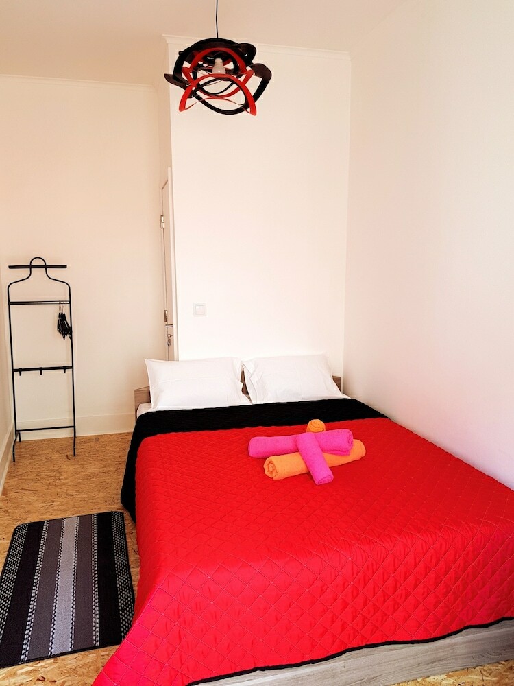 Hostal Stars Rooms Mouraria - Hostel