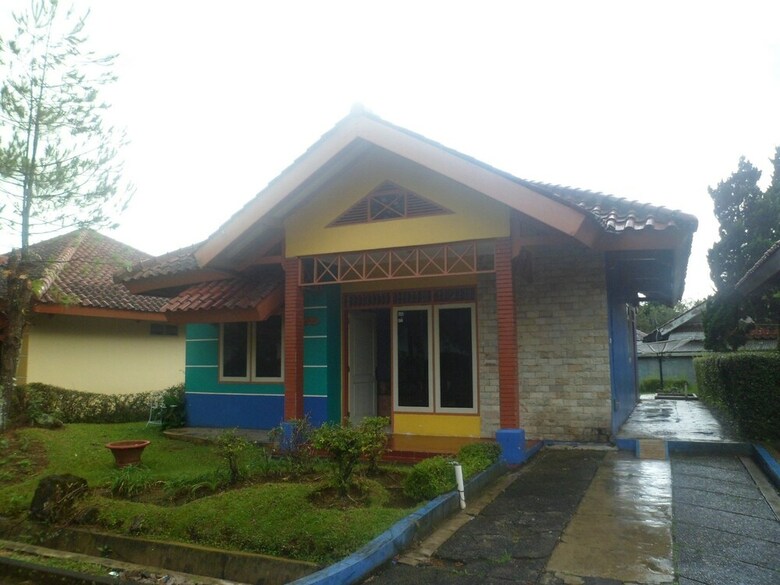 Villa Kota Bunga Matahari