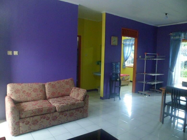 Villa Kota Bunga Matahari