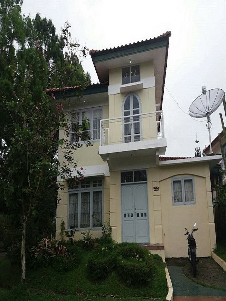 Villa Kota Bunga Widuri