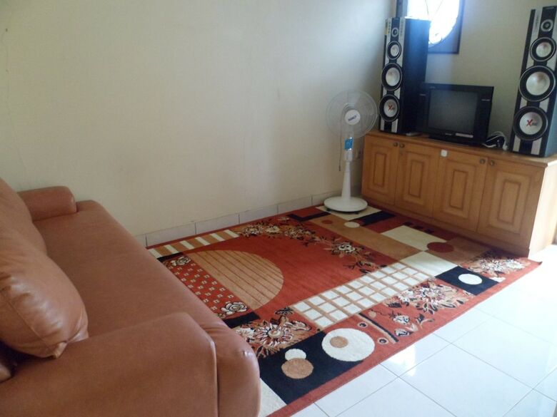 Villa Kota Bunga Camelia