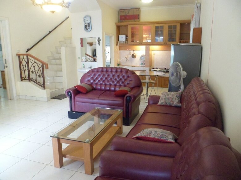 Villa Kota Bunga Camelia