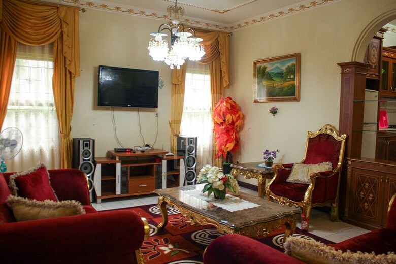 Villa Kota Bunga Allamanda