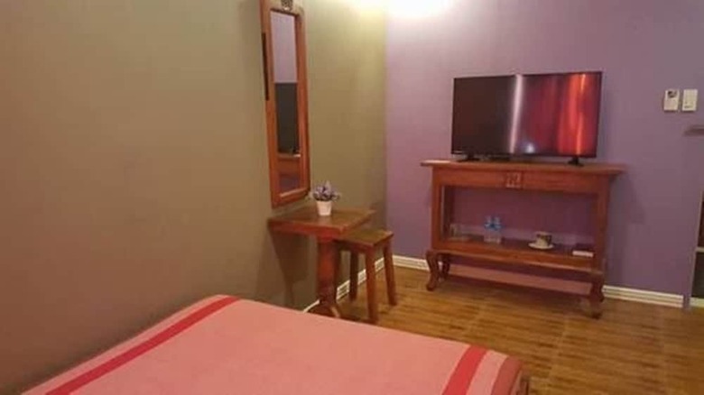 Hotel Henady Inn Annex