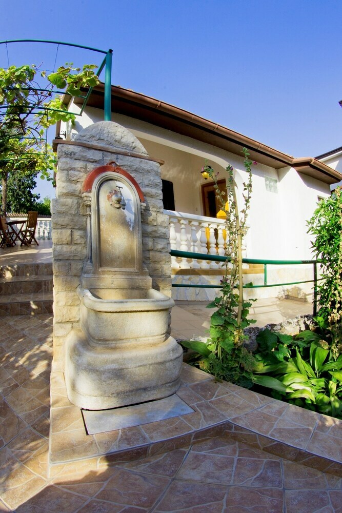 Olive Apartments