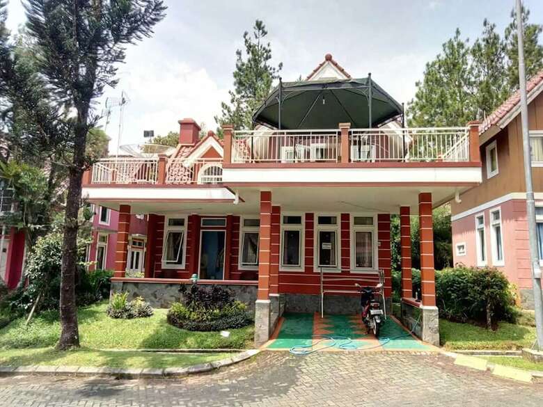 Villa Kota Bunga Aster