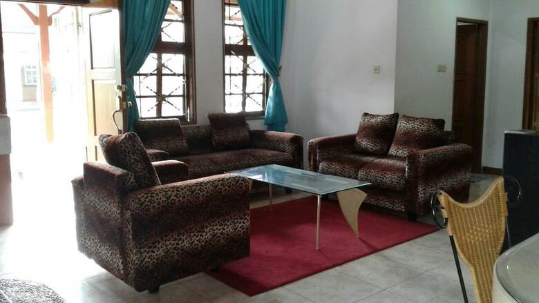 Villa Kota Bunga Anyelir