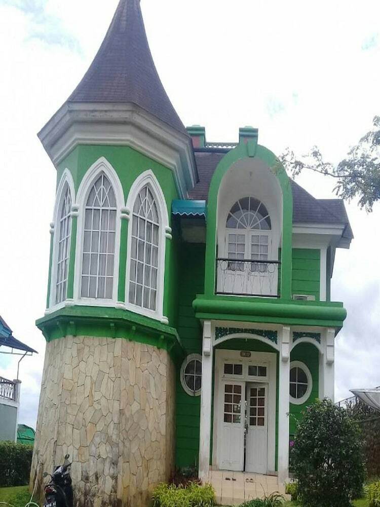 Villa Kota Bunga Anyelir