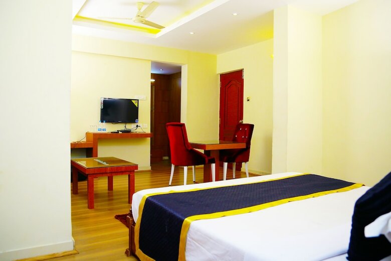 Hotel Green Park Residency