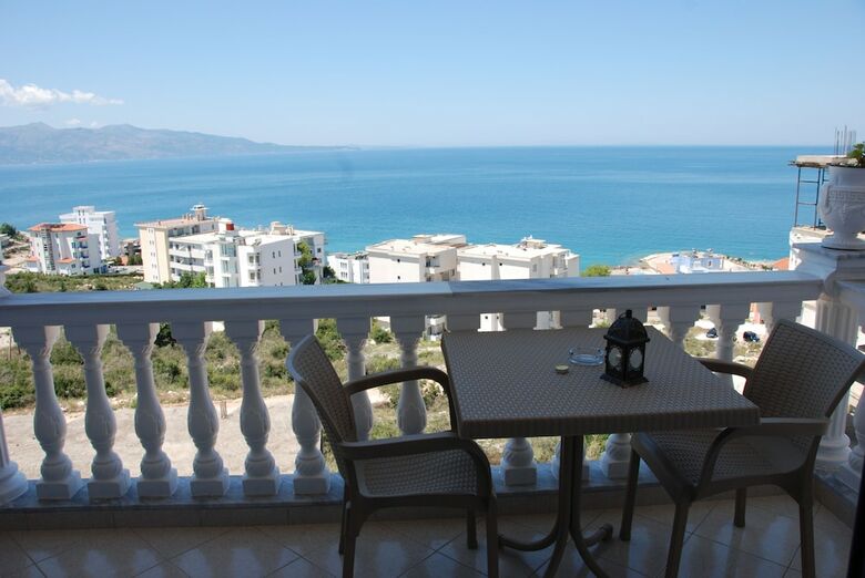 Hotel Keos