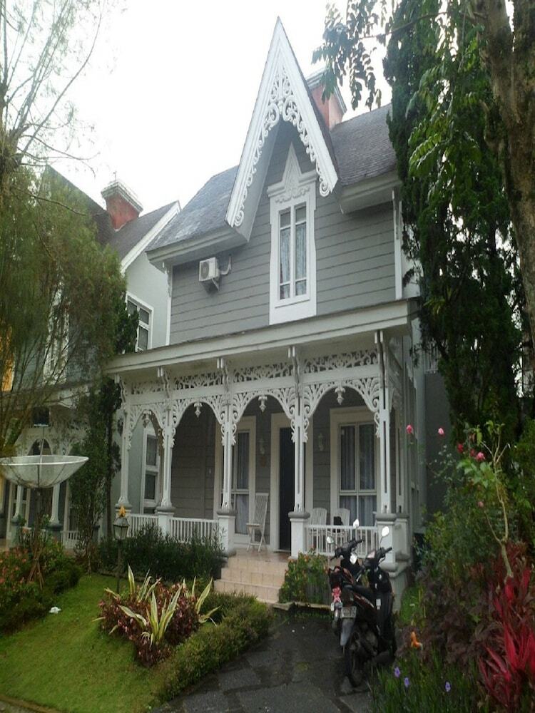 Villa Kota Bunga Seruni