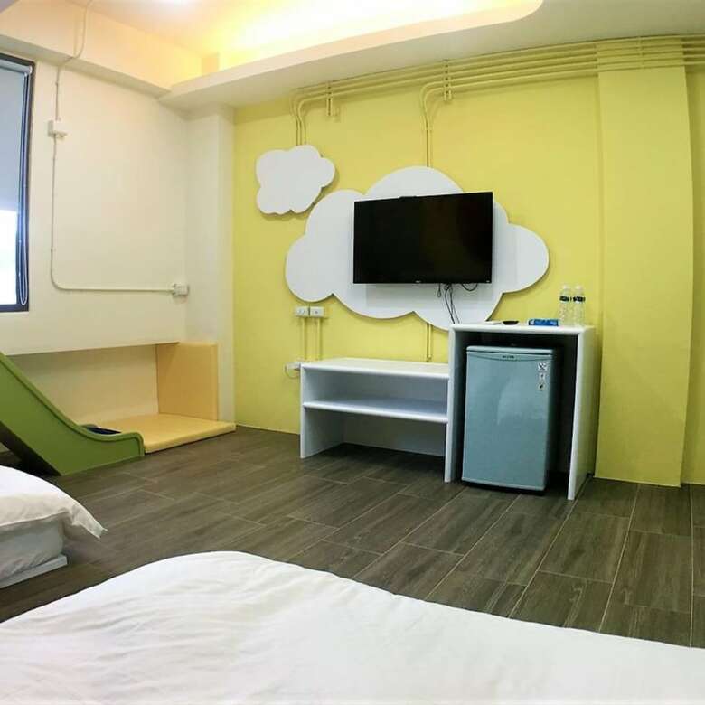 23 Here B&B