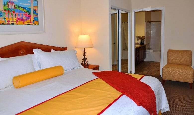 Club de Soleil All-suite Resort